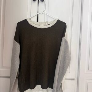 Tahari Women's Sweater - Multicolor